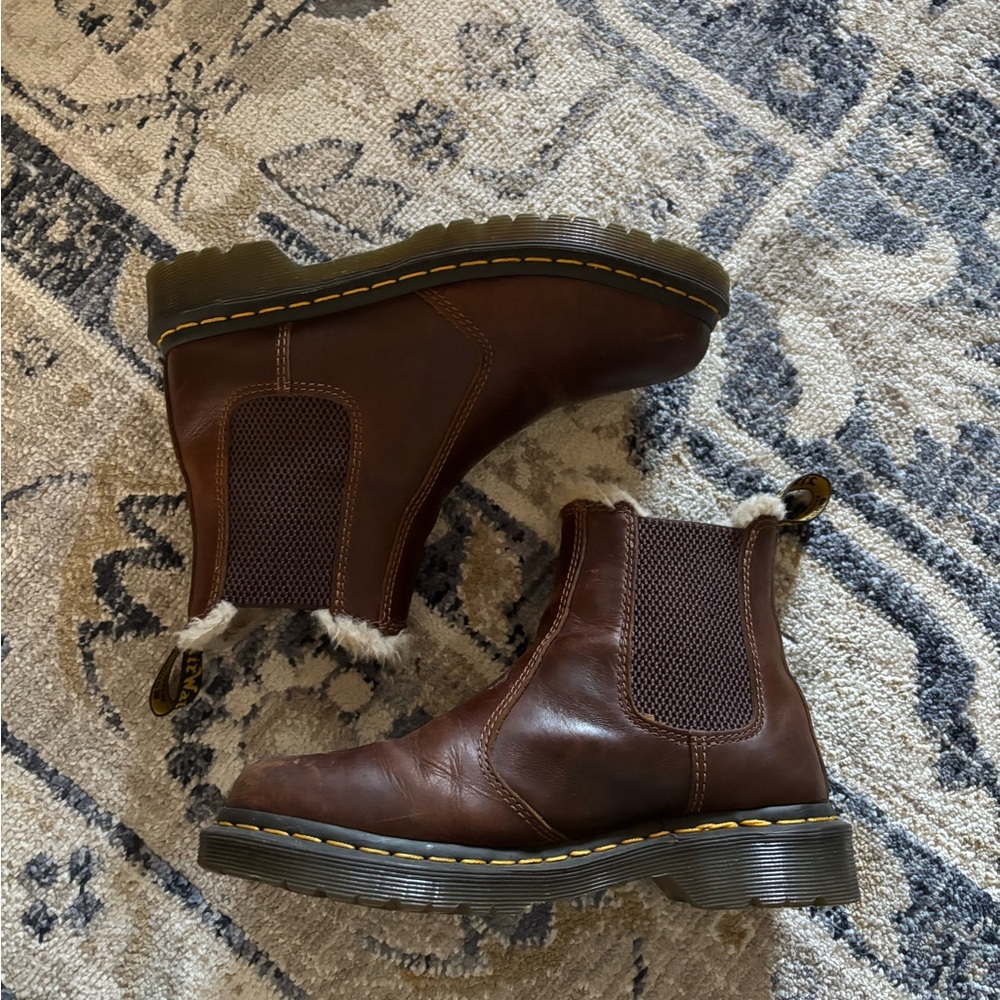 Dr Martens Brown Leather Boots with Fur Lining - Picture 4 of 6